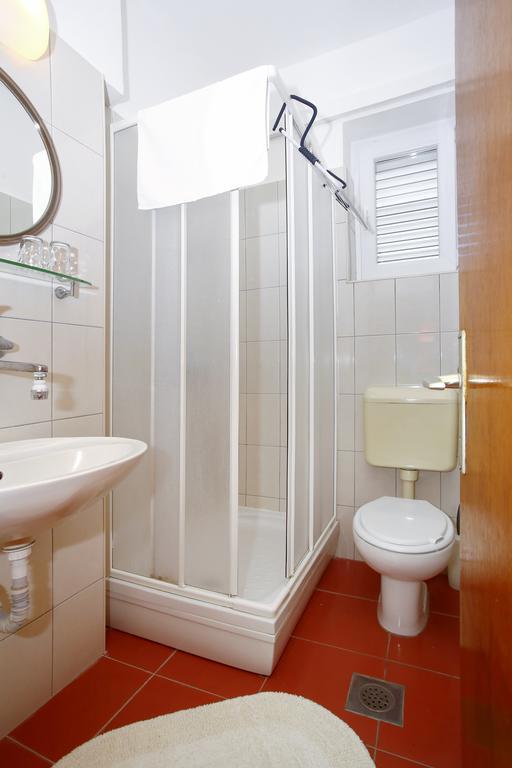 Rooms & Apartments Soline Nuove Biograd Na Moru Eksteriør bilde
